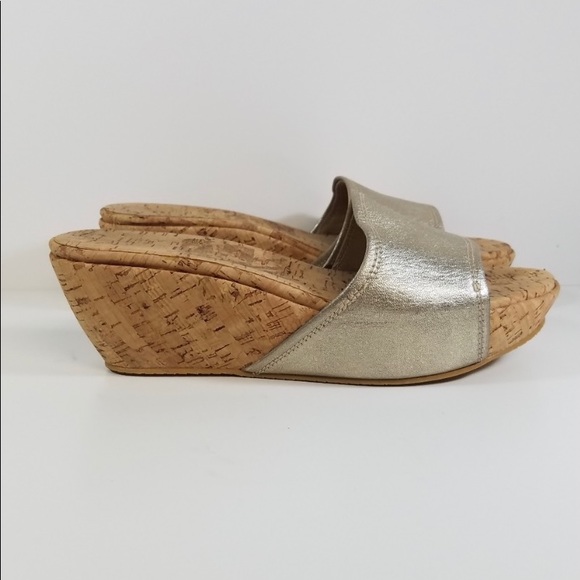 Stuart Weitzman Kimono Gold Ferrous Nappa Mule 6
